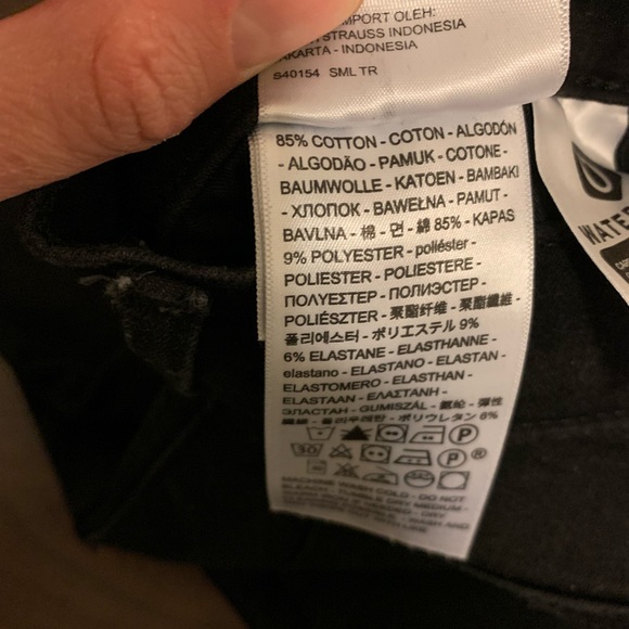 Mile-high black Levi’s skinny jeans - Picture 4 of 9